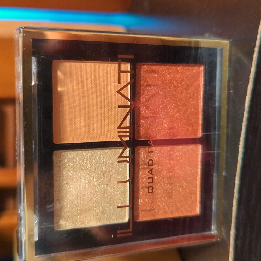 🌊 3 / $20 Illuminati Eyeshadow Quad Palette Lust Warm Neutral 6.4 G NEW NICE